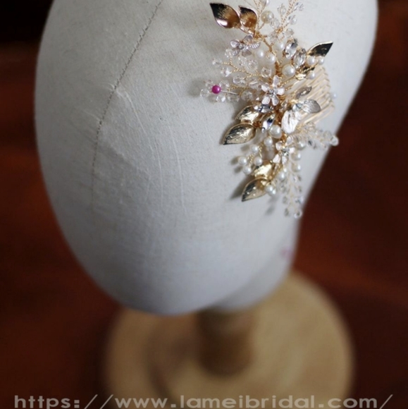 Handmade Bridal Comb - Picture 2 of 4